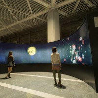 国内空港初。紫舟＋チームラボによる体験型デジタルアート「世界はこんなにもやさしく、うつくしい」公開