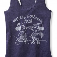 「オールドネイビー」の「Mickey Through the Decades」コレクション