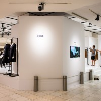 HYKEのポップアップショップが伊勢丹新宿店にオープン