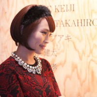 清川あさみ「男糸 danshi」展に来場した清川あさみ