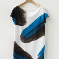 「Wearing Light」限定アイテム「FEATHER T」