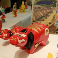 福島県の郷土玩具の赤べこ