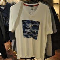 「LOVELESS京都 限定Tシャツ」（6,400円）