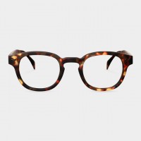 マティス愛用の老眼鏡をイメージしたメガネ「See Conceptシニアグラス べっこう」（5,500円）