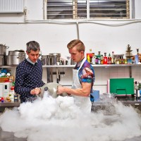 英クリエイティブ・デュオ「Bompas & Parr」による、24時間ぶっ通しで200皿の料理を提供するプロジェクト「The 200 Club」