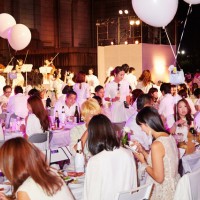 ドレスコードは“白”、日本初上陸のディナーパーティ「ディネ・アン・ブラン（Diner en Blanc）」