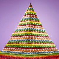 スイーツで作る緻密な“ピラミッド”／Sam Kaplanのプロジェクト「Pits and Pyramids」