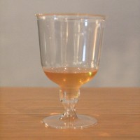 伝統的な醸造法で作られた「バフタングさんのおうちワイン」は、コクがあってスキッした味わい