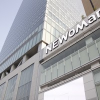 3月25日オープンした新宿新南口に開業する商業施設・ニュウマン（NEWoMan）