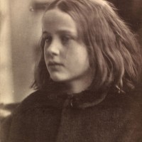 ジュリア･マーガレット･キャメロン《アニー》 1864年　ヴィクトリア・アンド・アルバート博物館蔵
