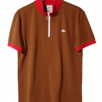 「ZIPPED POLO WITH CYCLIST COLLAR_brown&red」（1万6,000円）