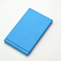 マグネットの「マグネシウム製名刺入れ」／Aqua Blue（7,000円）