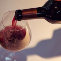 軽井沢ホテルブレストンコートでスイーツとワインのペアリングが楽しめる「ムニュ・デセール ワイン ペアリング」（6,500円）
