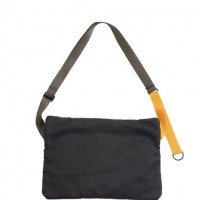 COMPACT SHOULDER BAG（3万3,000円）