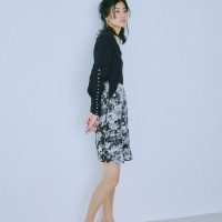 ドレス 4万3,000円/クロス エム／ミカ ニナガワ