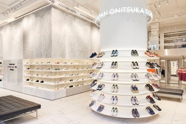 オニツカタイガーが世界最大の旗艦店をロンドンにオープン。店舗オープンを記念したスペシャルモデルも発売