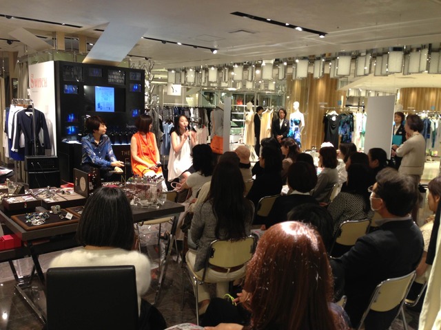 伊勢丹新宿店４階パークで行われた「オーバー40のファッションと美容」のトークショー