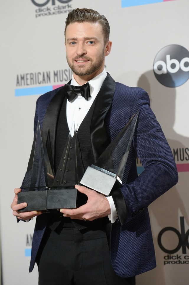「2013 American Music Awards」に出席したジャスティン・ティンバーレイク