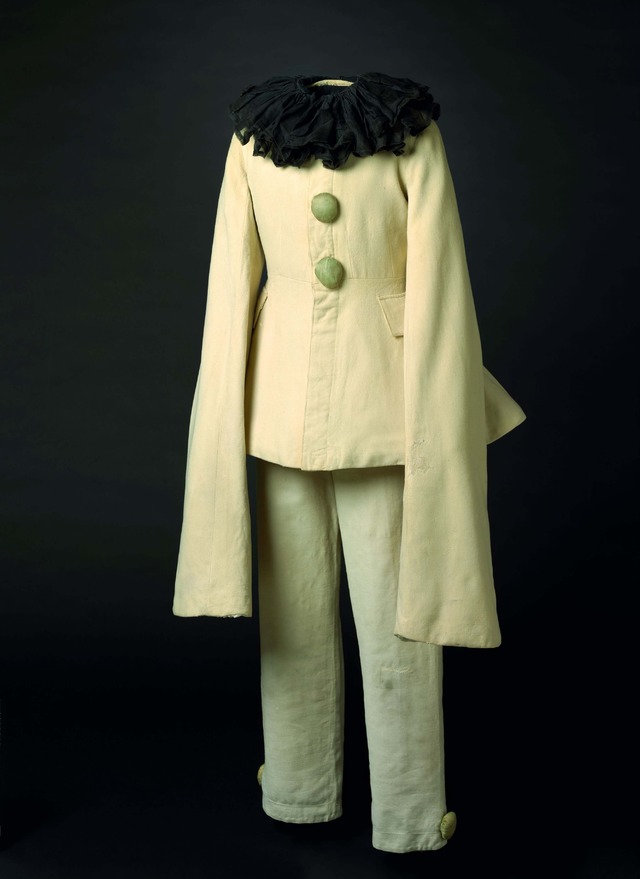 レオン・バクスト「ピエロ」の衣裳（《カルナヴァル》より）1910年頃 オーストラリア国立美術館