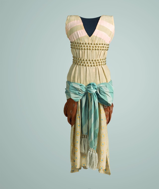 レオン・バクスト「シリア人女性」の衣裳（《クレオパトラ》より）1909-30年代 オーストラリア国立美術館