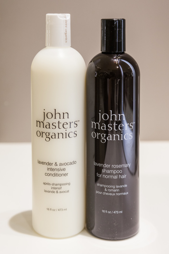 ジョンマスターオーガニックは髪質、なりたい質感に合わせて複数のシャンプー、トリートメントを展開