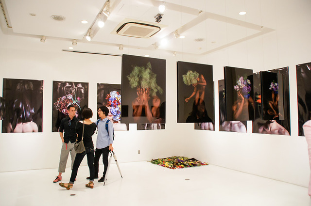 花結い師TAKAYA初写真展「MEN」、ギャラリー ル・ベインで開催