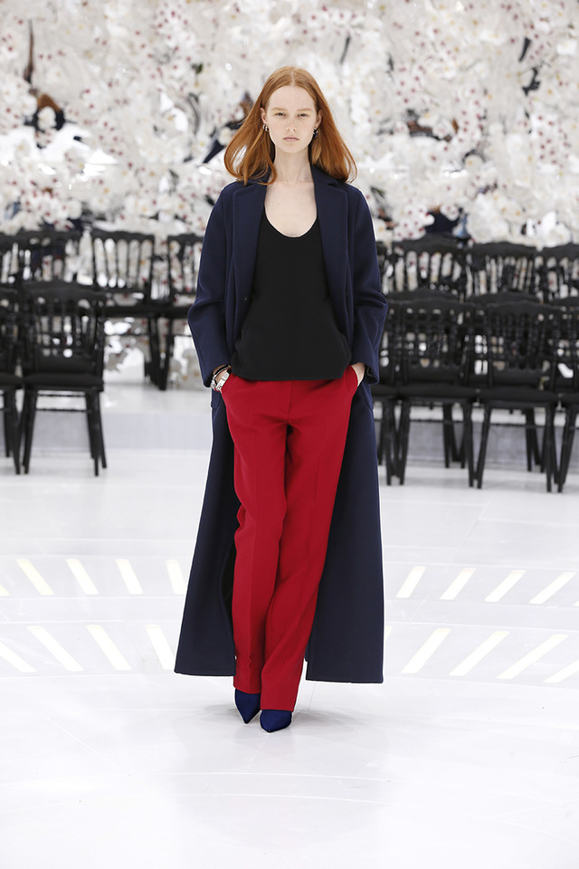 LOOK 26,LONG NAVY BLUE WOOL COAT WITH BLACK WOOL TOP AND BURGUNDY WOOL PANTS.