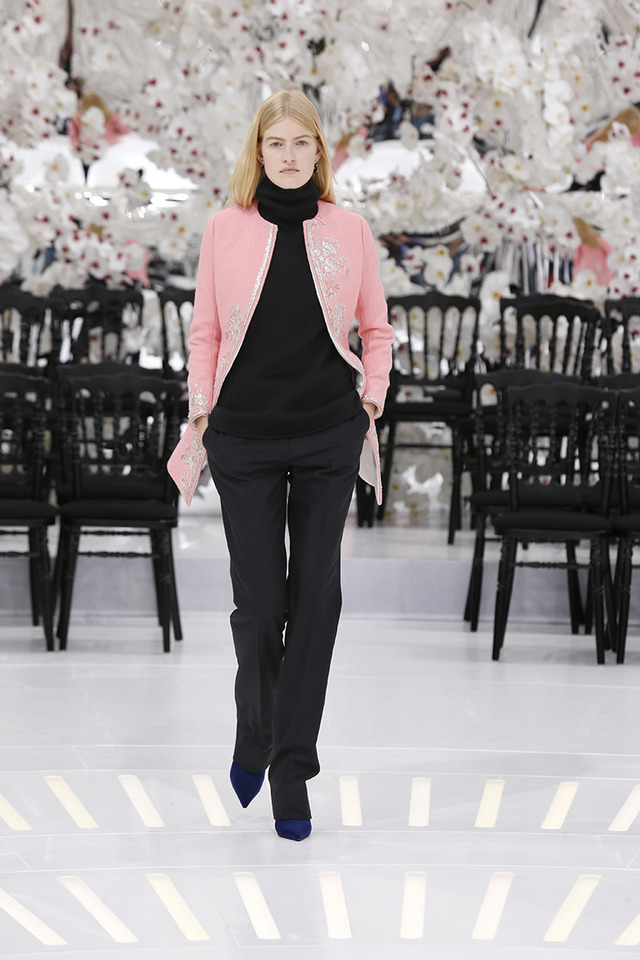 LOOK 41,EMBROIDERED PINK WOOL COAT WITH BLACK WOOL TOP AND BLACK WOOL PANTS.