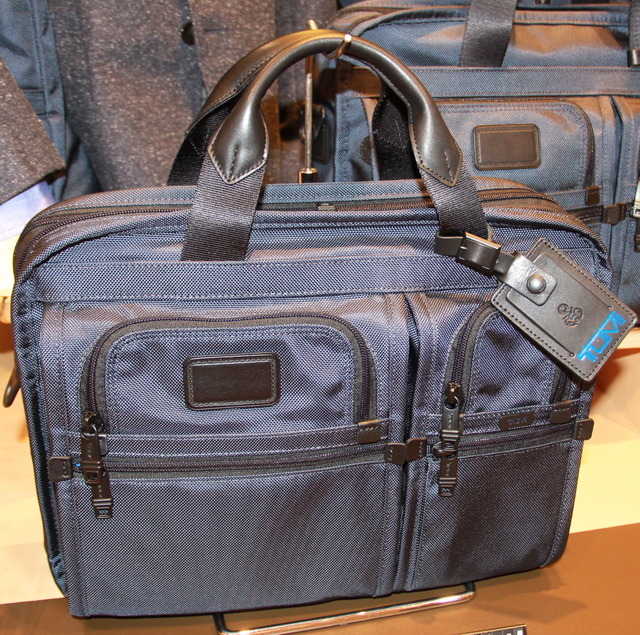 コラボレーションしたバッグは耐久性や機能面を重視している