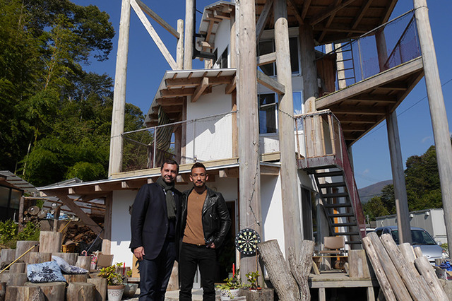 お披露目パーティー前日にジョルジョ・グラッシ・ダミアーニ副社長と中田氏は陸前高田の「みんなの家」を訪れた