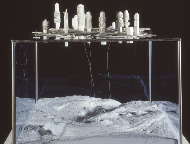 菊竹清訓《海上都市》模型　1963　ポンピドゥー・センター パリ国立近代美術館蔵