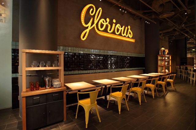 「グロリアス チェーン カフェ」が渋谷店限定で「フィリーチーズステーキ」を発売