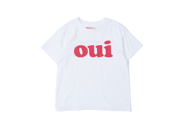 “oui”ロゴの復刻デザインTシャツ（4,500円）