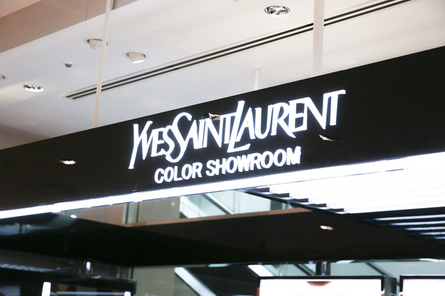 「イヴ・サンローラン カラー ショールーム」が新宿伊勢丹にオープン