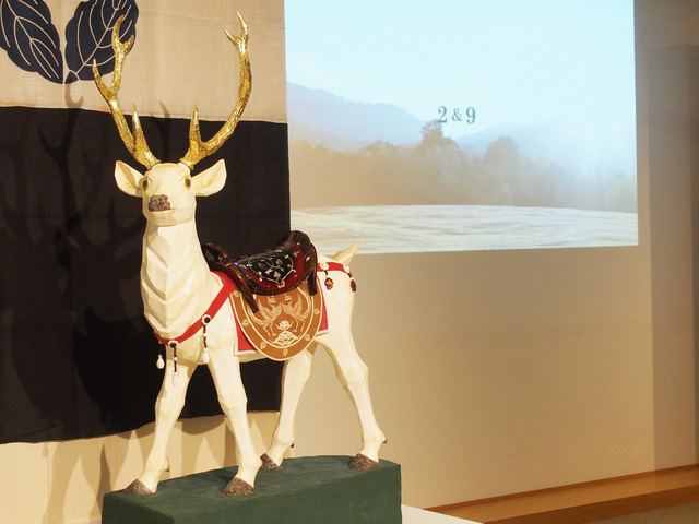 “旧”の鹿は、奈良の伝統技法を駆使して1年余りの歳月を経て作られた作品