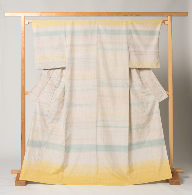 ミナ ペルホネンとアトリエシムラの着物のコラボレーションによる展示会「シムラの着物ミナの帯」が開催