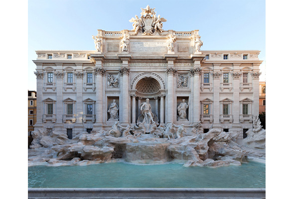 フェンディが単独支援をしたローマの観光名所「トレビの泉」の修復工事が完了
