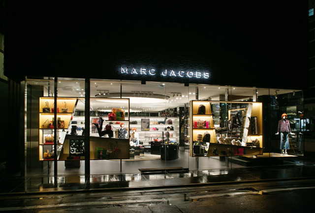 マーク ジェイコブスがオープン5周年を迎えた青山旗艦店をリニューアルオープン
