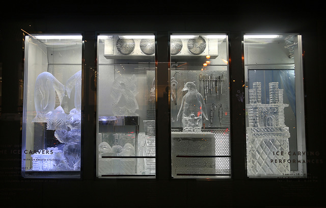 バーニーズはレクサスや氷の彫刻家OKAMOTO STUDIOとコラボ【NYクリスマスディスプレイ2015】1/3
