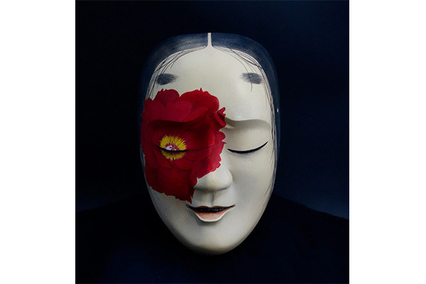 淺野健一 「avatar24」 2015年 檜、漆、水干絵具