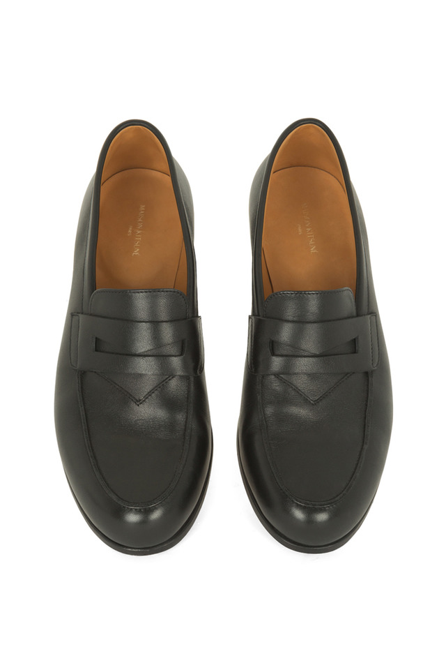 「Black leather penny loafer」（6万円）