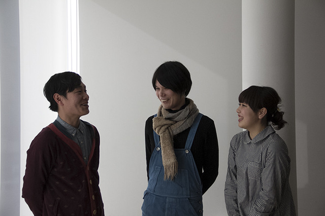 発酵兄妹の五味仁さん（左）、小倉ヒラクさん（中央）、五味洋子さん（右）