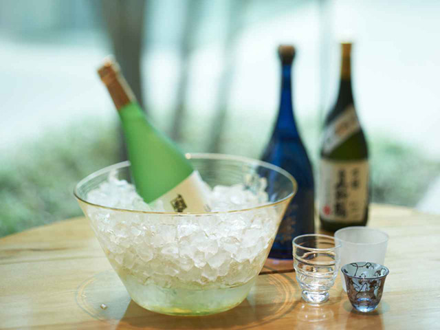 六緑の利き酒師である佐藤篤が厳選した日本各地の美味しい日本酒3種の利き酒セット（2,300円）