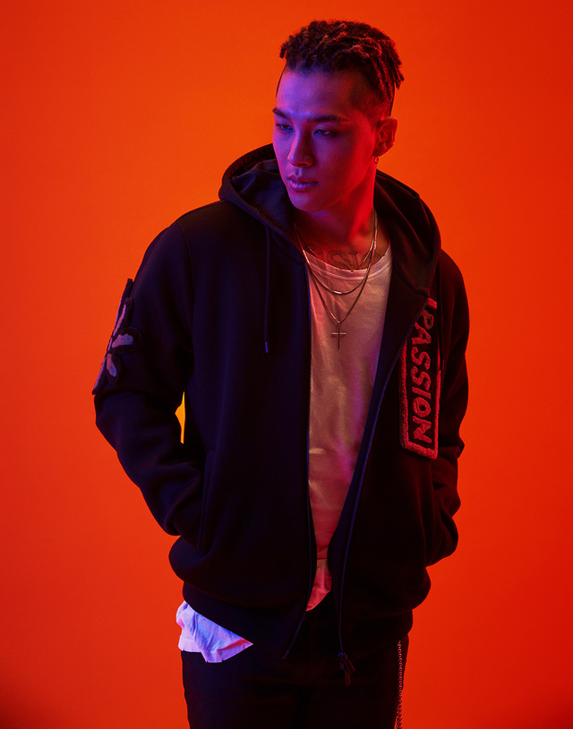 フェンディがBIGBANG・SOLとコラボレーショしたカプセルコレクション「フェンディ フォー ヨンベ」を発表