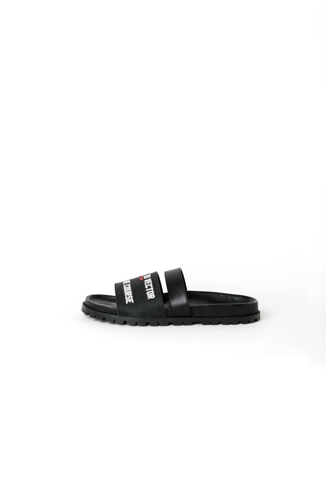 サカイ（sacai）「Sandals」ブラック（4万2,000円）