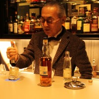 Interview 島地勝彦 前編 バーマン 島地がファン客と交流するbar サロン ド シマジ Photo 2 5 Fashion Headline