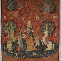 タピスリー《貴婦人と一角獣「嗅覚」》 （部分）1500年頃　羊毛、絹フランス国立クリュニー中世美術館所蔵