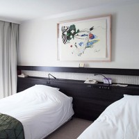 ホテルが取り組む「アートでねむる」プロジェクト宮田雪乃作品「piece of hukei」。ドライポイント79×107cm（2012年） 