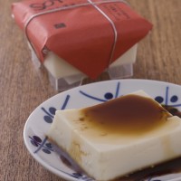 SOY豆乳醤油プリン350円。自家製醤油蜜は辛さと甘さが絶妙バランス