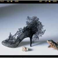 VALENTINO：OBJECTS OF COUTURE発刊